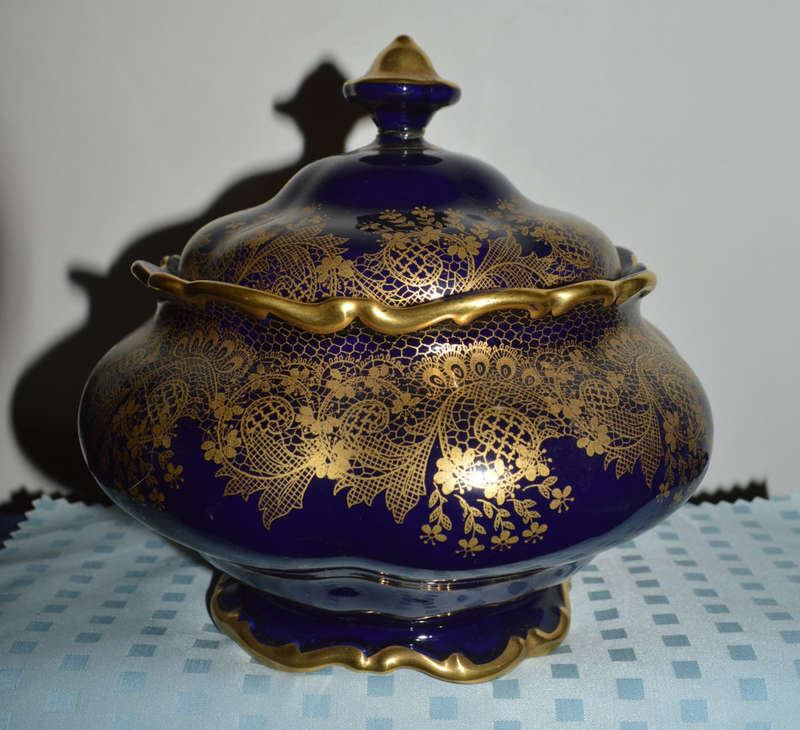 Stunning Real Cobolt Lindner Bonboniere Porcelain Germany perfect con
