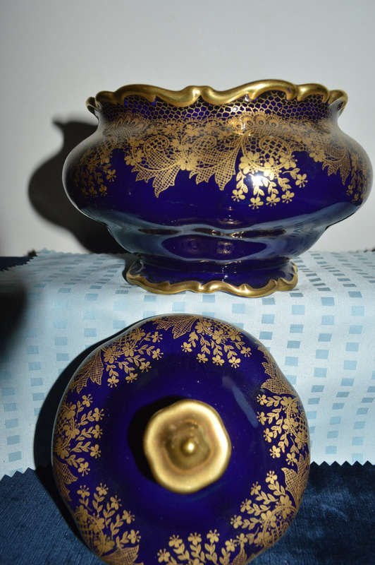 Stunning Real Cobolt Lindner Bonboniere Porcelain Germany perfect con