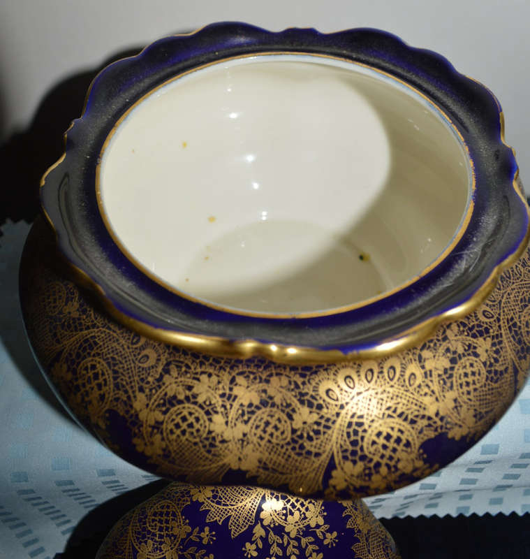 Stunning Real Cobolt Lindner Bonboniere Porcelain Germany perfect con