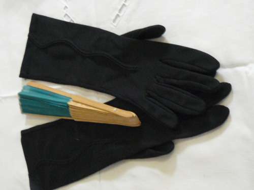 VINTAGE LIKE GLOVES AND HAND FAN