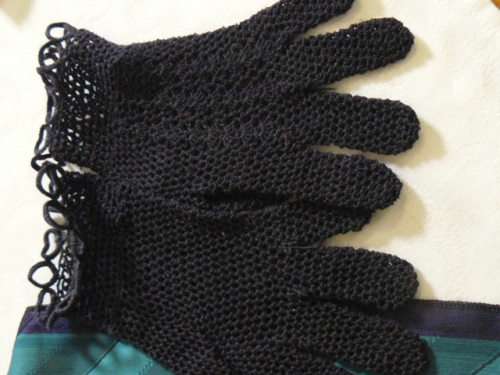 SCARVE AND HAND CROCHETED GLOVES NAVY SMALL