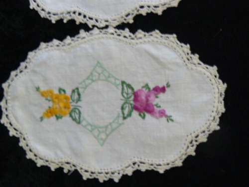 2 X DOILIES COTTON EMBROIDERED