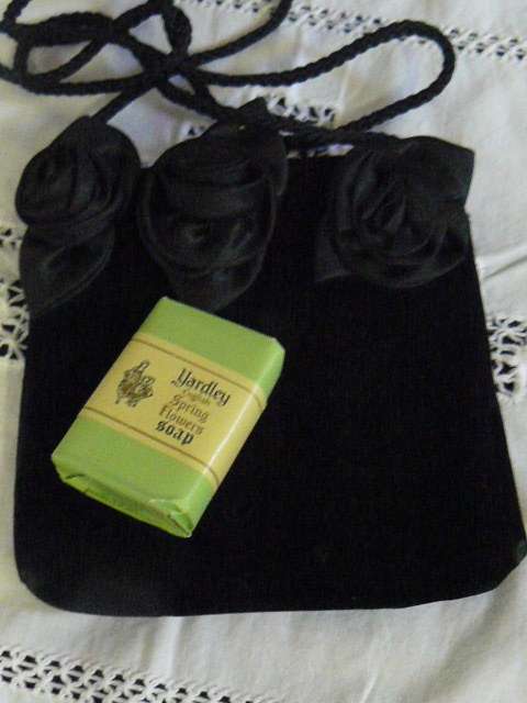 VINTAGE LIKE BAG AND FREE SOAP