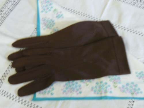 VINTAGE GLOVES NYLON BROWN MED AND FREE HANKIE