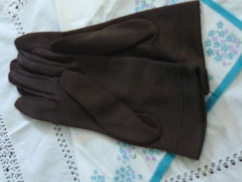 VINTAGE GLOVES NYLON BROWN MED AND FREE HANKIE