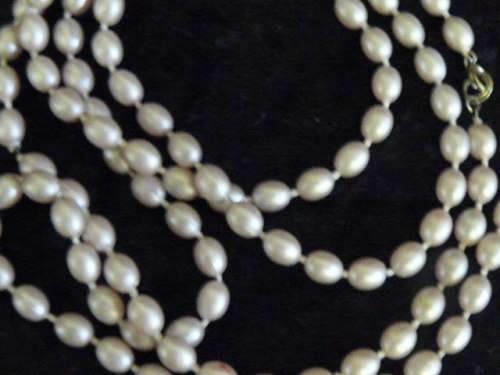 FOUX STRAND OF PEARL NECKLACE