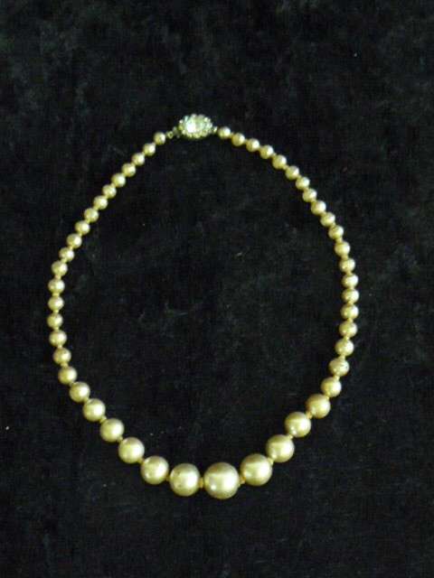 VINTAGE FOUX PEARL NECKLACE _ CHOKER