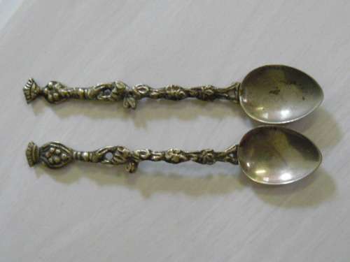 SILVER COLOUR SMALL SPOONS STAMPED ITALY