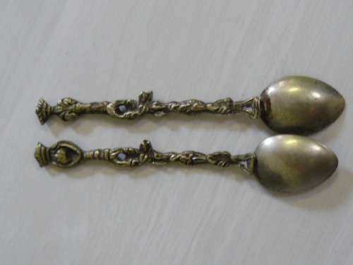 SILVER COLOUR SMALL SPOONS STAMPED ITALY