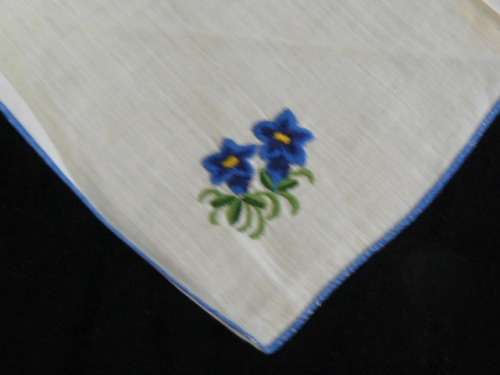 VINTAGECOTTON HANKIE EMBROIDERED