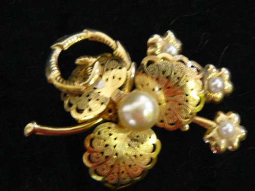 VINTAGE LIKE BROOCH