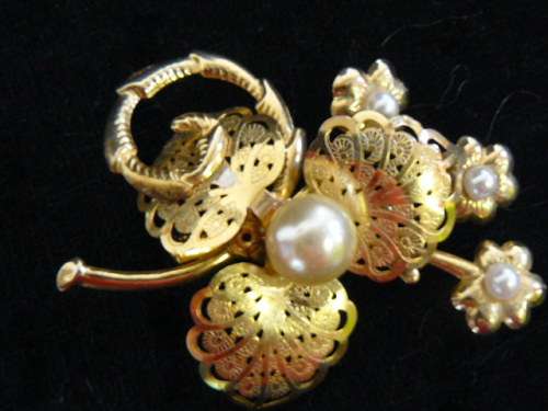 VINTAGE LIKE BROOCH