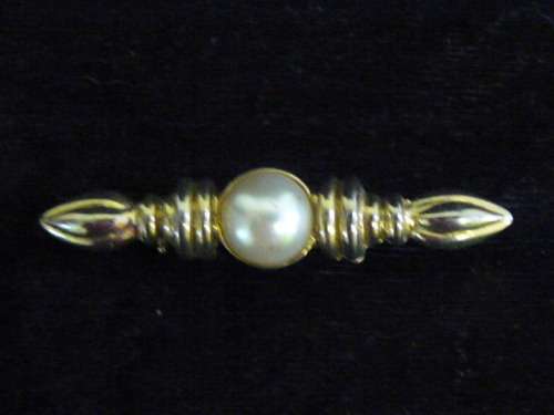 BROOCH