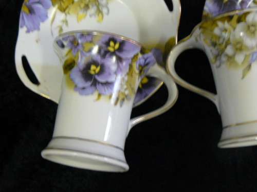 2 X CUPS AND SAUCERS