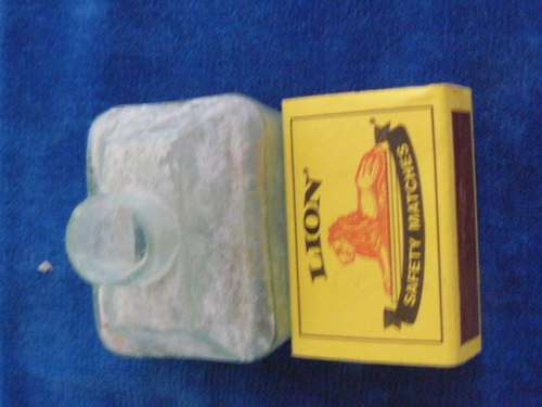 BOAT VINTAGE INK BOTTLE GLASS