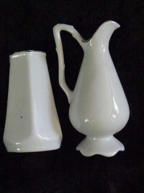 2 X SMALL VASES