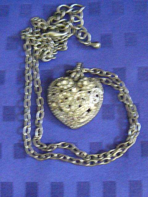 HEART PENDANT AND CHAIN