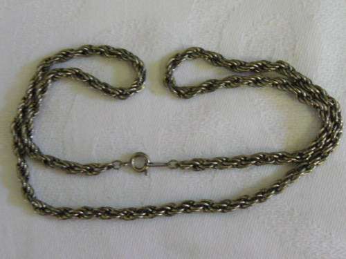 SILVER TONED CHAIN