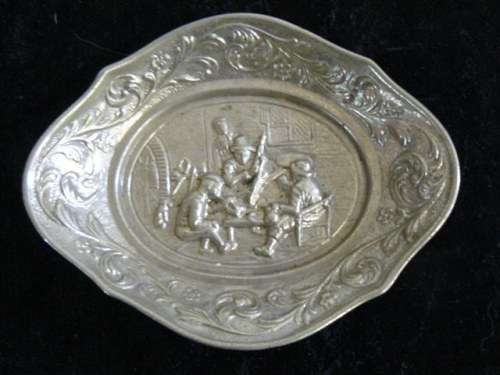 DETAILED SILVER TONED METAL WARE PIN DISH