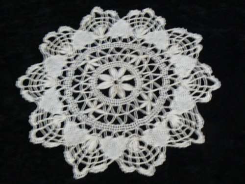 VERY FINE HAND CROCHETED DOILIE 25 CM