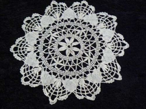 VERY FINE HAND CROCHETED DOILIE 25 CM