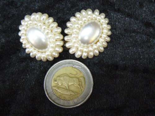 FOUX PEARL EARRINGS