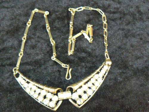 GOLD TONED WITH STONES NECKLACE 43.5 CM