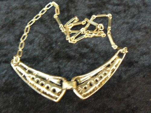 GOLD TONED WITH STONES NECKLACE 43.5 CM