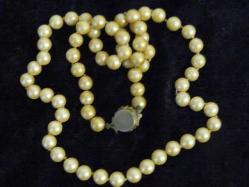 FOUX PEARL NECKLACE 64 CM