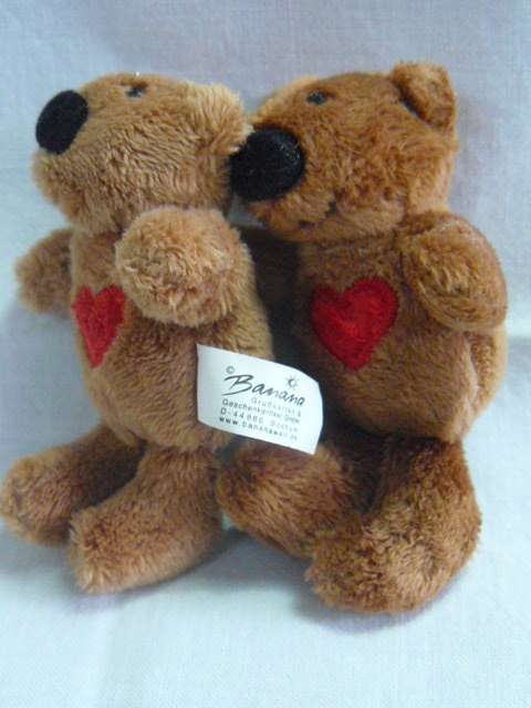 MINIATURE TEDDYS X2 FOR VALENTINE ?