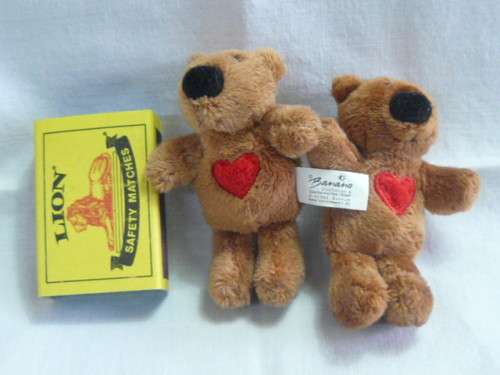 MINIATURE TEDDYS X2 FOR VALENTINE ?