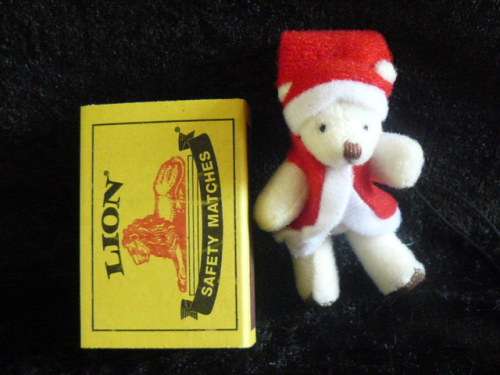 CHRISTMAS TEDDY