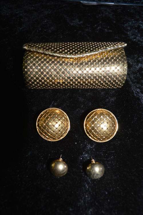 Whiting and Davis lipstick case with matching earrings and free gift reduced !!!!!!!!!!!!!