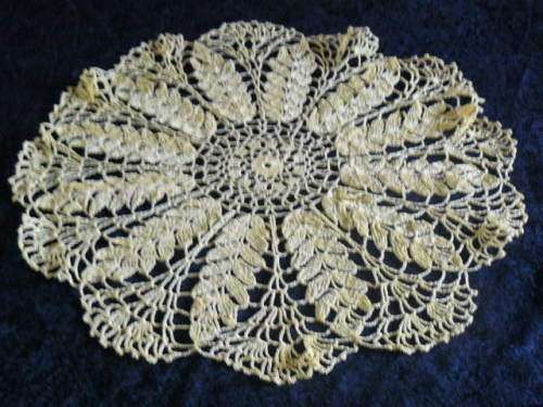 HAND CROCHETED DOILIE PALE YELLOW 41 CM