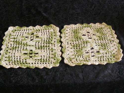 2 X GREEN AND CREAM HAND CROCHETED DOILIS 19 X 19 CM