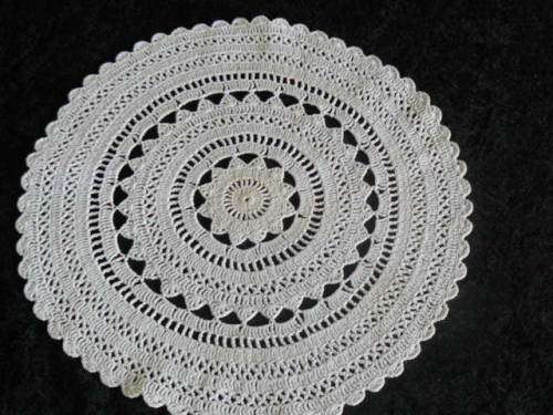 HAND CROCHETED COTTON DOILIE