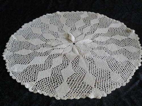 HAND CROCHETED DOILIE 54 CM