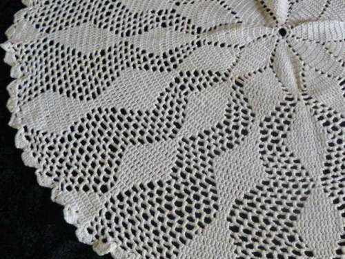 HAND CROCHETED DOILIE 54 CM