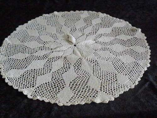 HAND CROCHETED DOILIE 54 CM