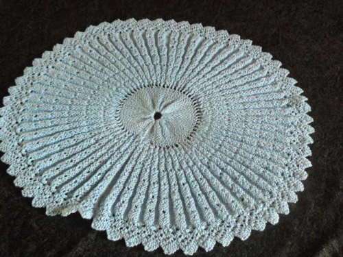 VINTAGE COTTON HAND KNITTED DOILIE 42 CM