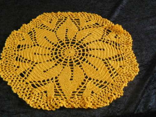 HAND CROCHETED VINTAGE COTTON ORANGE DOILIE