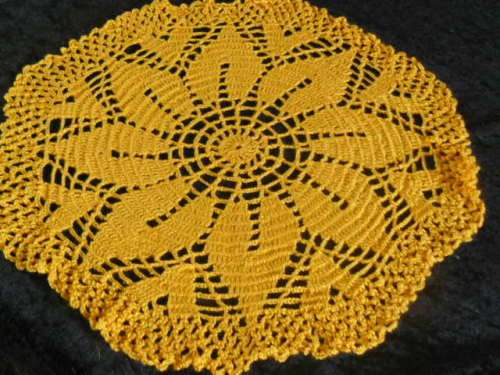 HAND CROCHETED VINTAGE COTTON ORANGE DOILIE