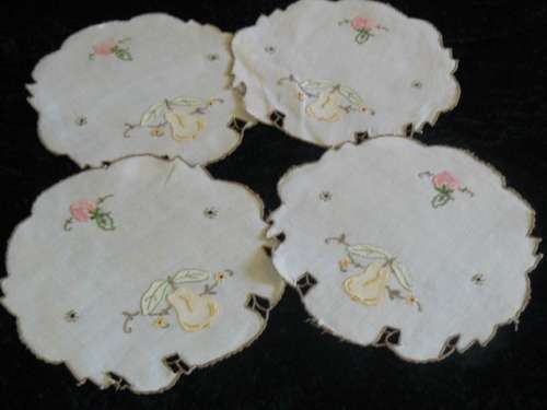 VINTAGE COTTON DOILIE SET X 4 LOVELY