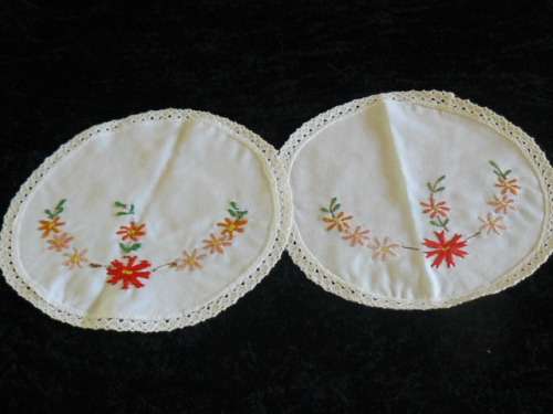 VINTAGE COTTON DOILIE SET