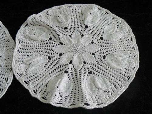 2 X VINTAGE COTTON DOILIES