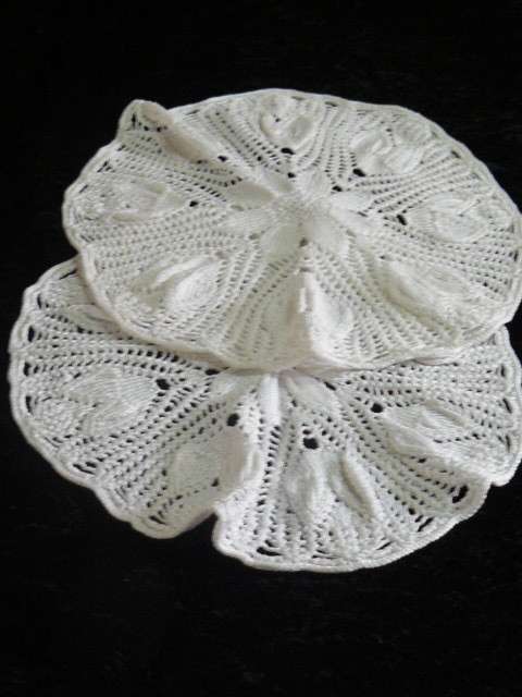2 X VINTAGE COTTON DOILIES