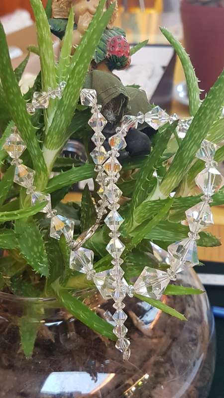 Stunning single strand Aurora Borealis. crystal necklace