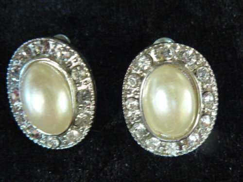 FAUX PEARL AND BLING STUD EARRINGS