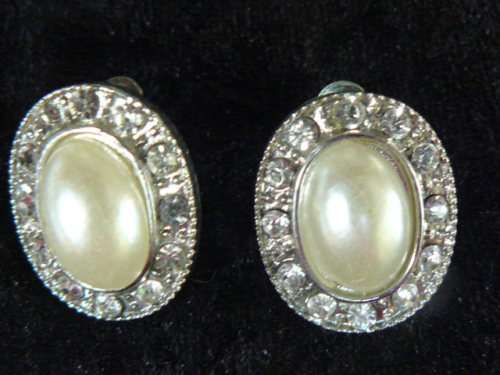 FAUX PEARL AND BLING STUD EARRINGS