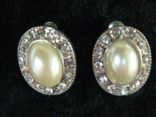 FAUX PEARL AND BLING STUD EARRINGS